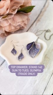 @topdrawerlondon, it’s been a few years. But we’re back, up on the gallery and ready to meet and catch up with lots of retailers looking for fresh, new jewellery, scarves and bags. 

Find us from Sunday on Stand 142. Looking forward to seeing you!

#topdrawerlondon #topdrawer #wholesalejewellery #wholesalescarves #colourfuljewellery