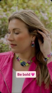 Colour really isn’t scary. And you might just find that wearing it makes you feel great 🩷
Colourful jewellery from Miss Milly.