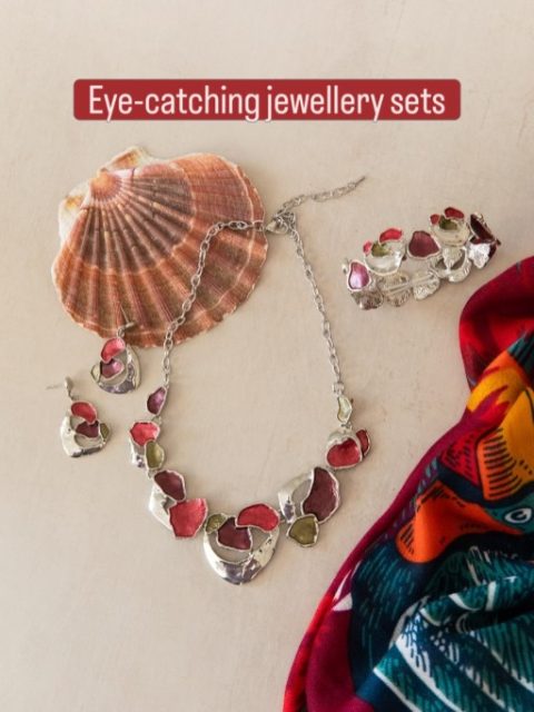 You don’t have to buy our jewellery sets but just look at how lovely the matching pieces are when they’re together.